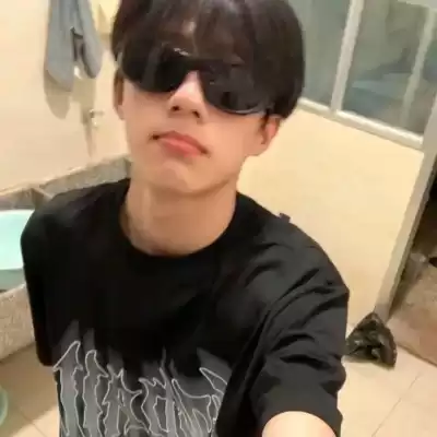 黄莉颖